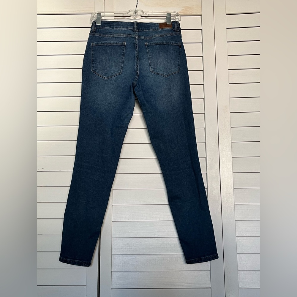 Tahari Kelly Classic Skinny jeans 6/29 - Picture 4 of 5